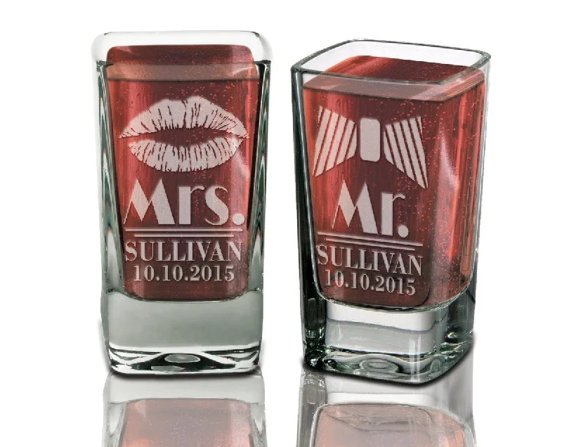 Set of 2 Mr and Mrs Personalized Wedding Shot Glasses Engraved Custom Weddding Gift Idea Newlyweds Just Married Couple Engagement Bridal