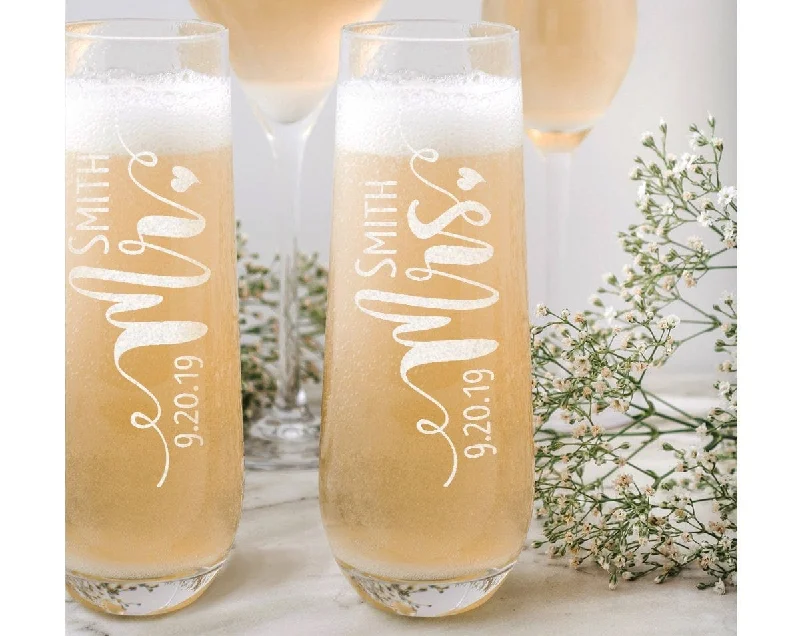 Stemless Champagne Mr Mrs Personalized Set of 2 Toasting Bridal Party Bride Groom Glasses Engaged Wedding Proposal Gift Custom Wine Flutes