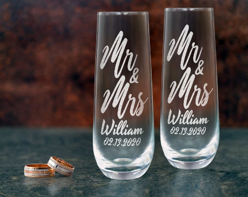 Newlyweds Mr. Mrs. Custom Engraved Stemless Wine Champagne Flutes 45th Anniversary Gift for Couples Wedding Centerpiece Set of 2 Bride Groom