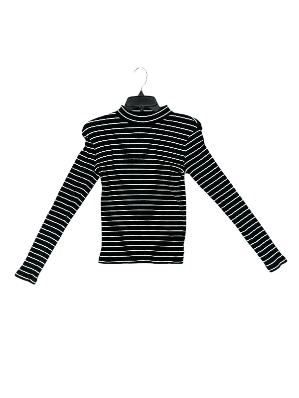 Top Long Sleeve By Uniqlo In Black, Size: Xs